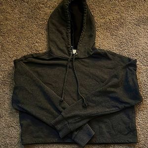 Small H&M dark grey pull over crop top hoodie. Super soft on the inside.